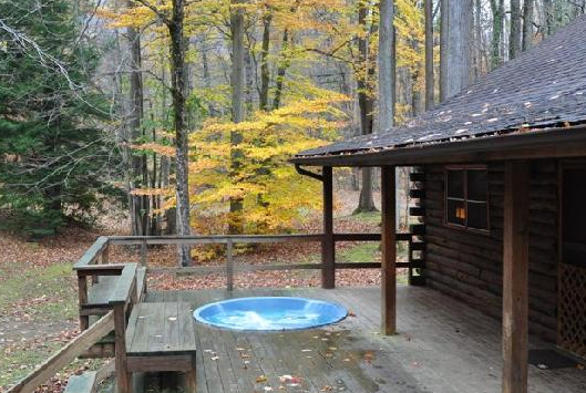 Swinging Vine Exterior with Hot Tub