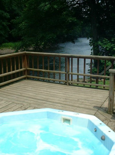 Rhododendron Hot Tub and River View